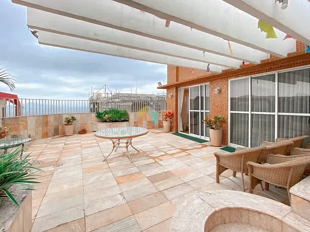 Cobertura / Penthouse com 420m² 4 quartos e 5 banheiros, à venda, no bairro Copacabana em Rio de Janeiro