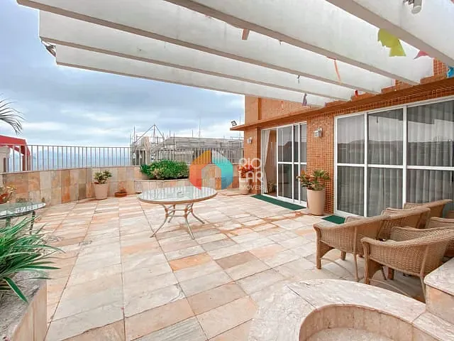 Cobertura / Penthouse com 420m² 4 quartos e 5 banheiros, à venda, no bairro Copacabana em Rio de Janeiro