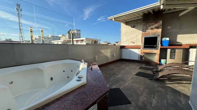 Cobertura / Penthouse com 1230m² 4 quartos e 3 banheiros, à venda, no bairro Centro em Cabo Frio