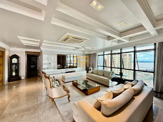 Cobertura / Penthouse com 445m² 4 quartos e 6 banheiros, à venda, no bairro Umarizal em Belém