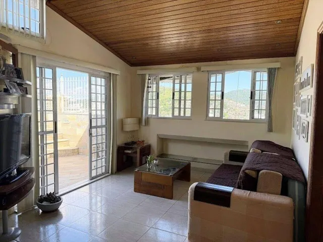 Cobertura / Penthouse com 180m² 4 quartos e 4 banheiros, à venda, no bairro Icaraí em Niterói