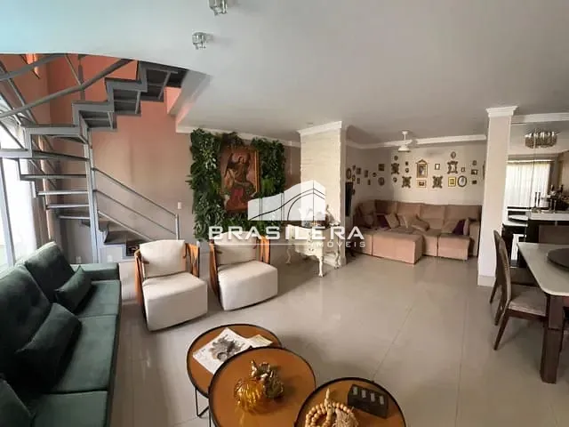 Cobertura / Penthouse com 160m² 3 quartos e 5 banheiros, à venda, no bairro Serrinha em Goiânia
