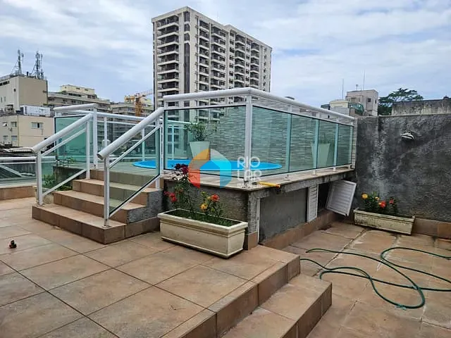 Cobertura / Penthouse com 202m² 3 quartos e 1 banheiro, à venda, no bairro Copacabana em Rio de Janeiro