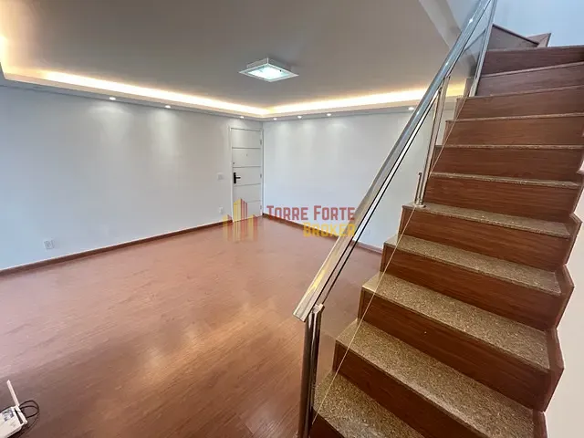 Cobertura / Penthouse com 240m² 4 quartos e 2 banheiros, para alugar, no bairro Estoril em Belo Horizonte