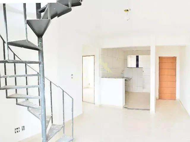 Cobertura / Penthouse 2 quartos e 1 banheiro, à venda, no bairro Parque Independência em Juiz de Fora