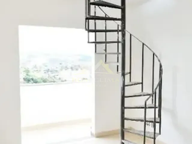 Cobertura / Penthouse 2 quartos e 1 banheiro, à venda, no bairro Parque Independência em Juiz de Fora