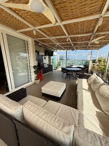 Cobertura / Penthouse com 171m² 3 quartos e 3 banheiros, à venda, no bairro Itaipu em Niterói
