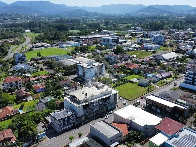 Cobertura / Penthouse com 422m² 3 quartos e 2 banheiros, à venda, no bairro Languiru em Teutônia