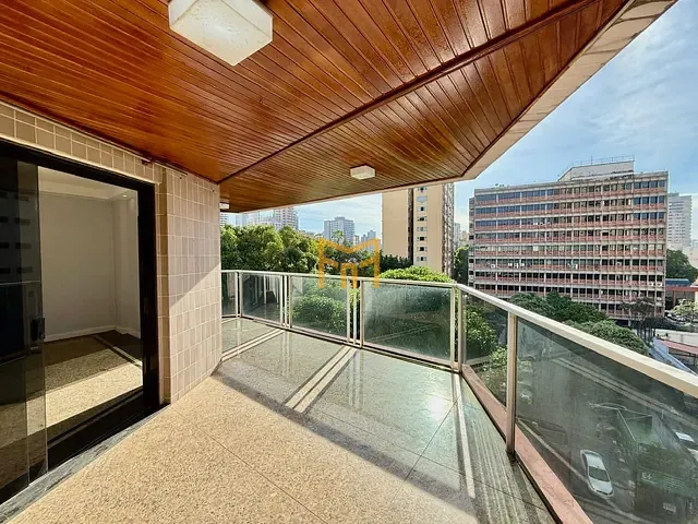 Cobertura / Penthouse 5 quartos e 8 banheiros, à venda, no bairro Nazaré em Belém
