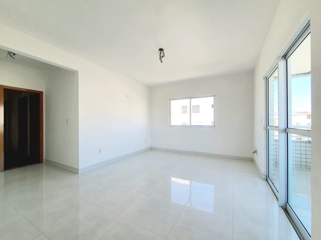 Cobertura / Penthouse com 250m² 3 quartos e 3 banheiros, à venda, no bairro Inconfidentes em Contagem