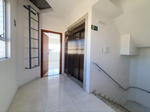 Cobertura / Penthouse com 240m² 3 quartos e 3 banheiros, à venda, no bairro Inconfidentes em Contagem