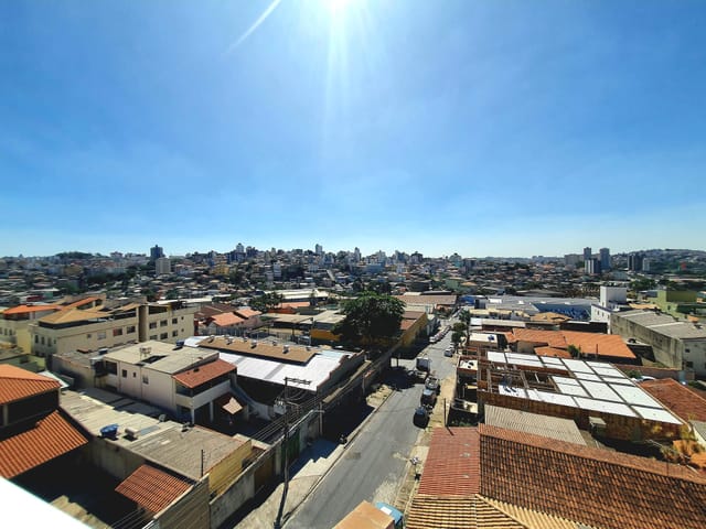Cobertura / Penthouse com 240m² 3 quartos e 3 banheiros, à venda, no bairro Inconfidentes em Contagem