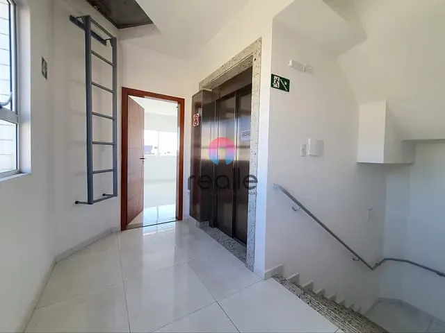 Cobertura / Penthouse com 240m² 3 quartos e 3 banheiros, à venda, no bairro Inconfidentes em Contagem