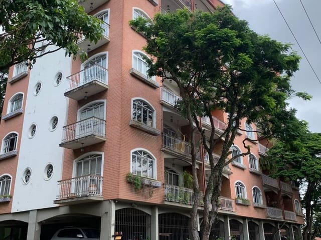 Cobertura / Penthouse 5 quartos e 5 banheiros, à venda, no bairro Granbery em Juiz de Fora