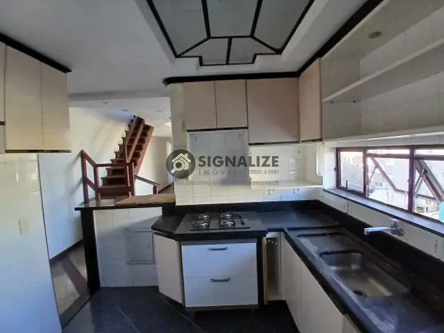Cobertura / Penthouse 3 quartos e 3 banheiros, à venda, no bairro Centro em Cabo Frio