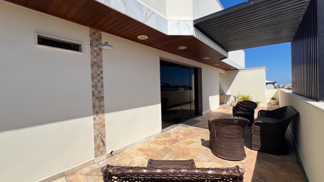 Cobertura / Penthouse 4 quartos e 6 banheiros, à venda, no bairro Braga em Cabo Frio
