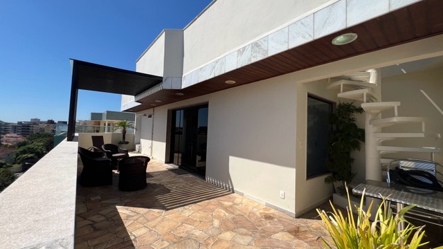 Cobertura / Penthouse 4 quartos e 6 banheiros, à venda, no bairro Braga em Cabo Frio