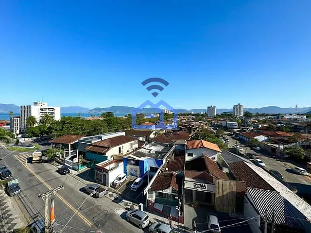 Cobertura / Penthouse com 140m² 4 quartos e 2 banheiros, à venda, no bairro Centro em Caraguatatuba