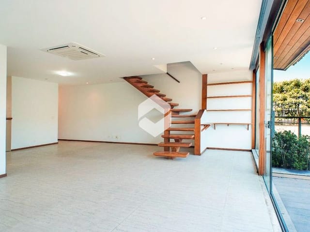 Cobertura / Penthouse à venda, no bairro Barra da Tijuca em Rio de Janeiro