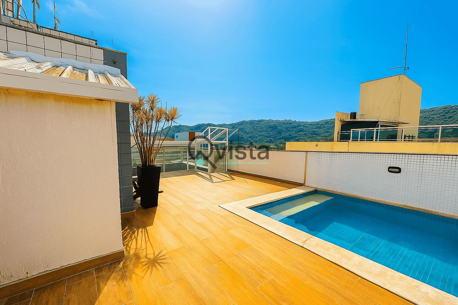 Cobertura à venda com 2 quartos, 236m² - Foto 1