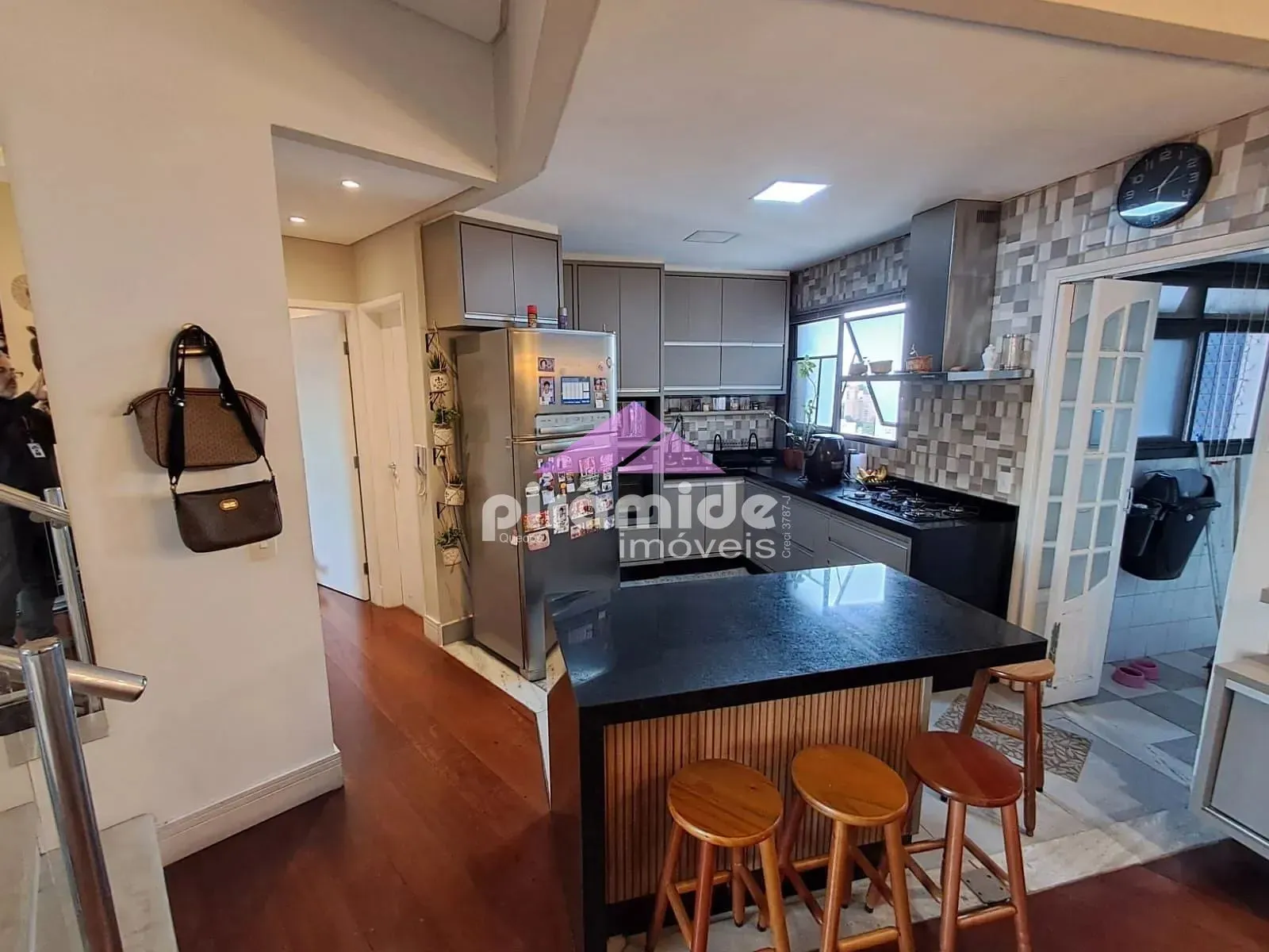 Cobertura, 3 quartos, 210 m² - Foto 6