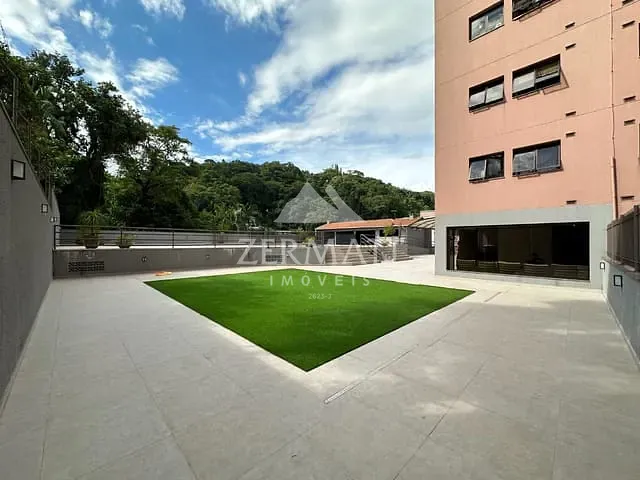 Cobertura / Penthouse com 376m² 5 quartos e 6 banheiros, à venda, no bairro Ponta Aguda em Blumenau