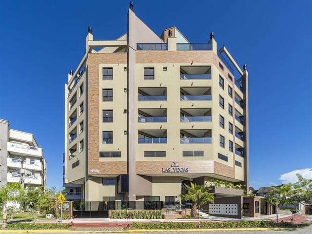 Cobertura / Penthouse com 100m² 2 quartos e 2 banheiros, à venda, no bairro Centro em Bombinhas