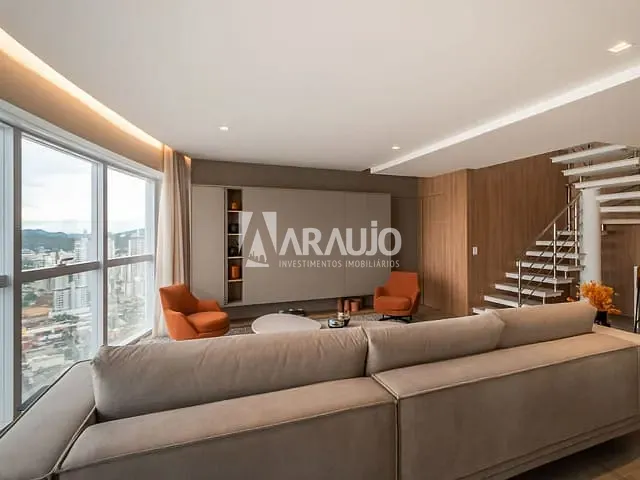 Cobertura / Penthouse com 556m² 3 quartos e 5 banheiros, à venda, no bairro Fazenda em Itajaí