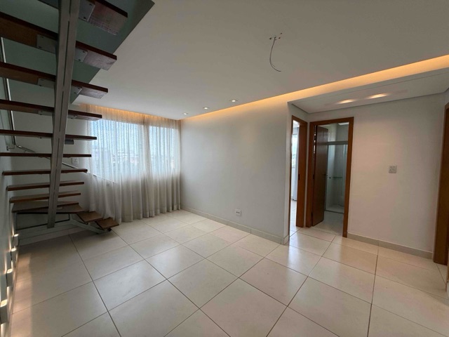 Cobertura / Penthouse 3 quartos e 3 banheiros, à venda, no bairro Santa Rosa em Belo Horizonte