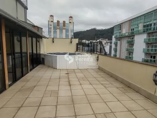 Cobertura / Penthouse com 420m² 4 quartos e 7 banheiros, à venda, no bairro Centro em Juiz de Fora