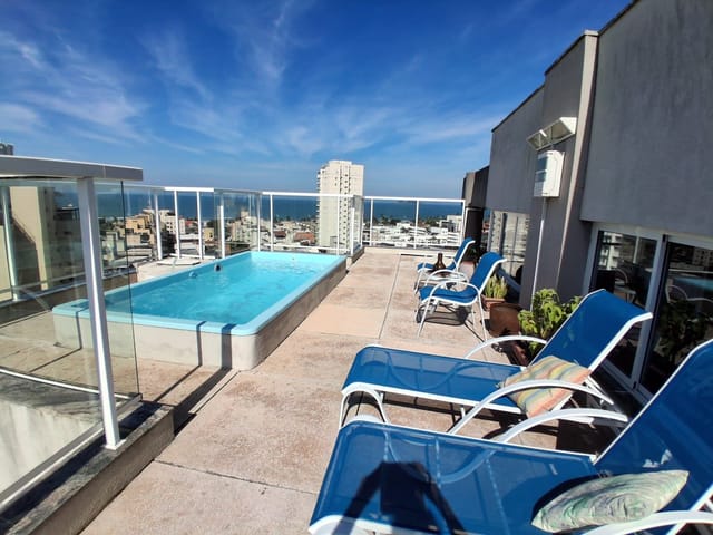 Cobertura / Penthouse 3 quartos e 4 banheiros, à venda ou para alugar, no bairro Enseada em Guarujá