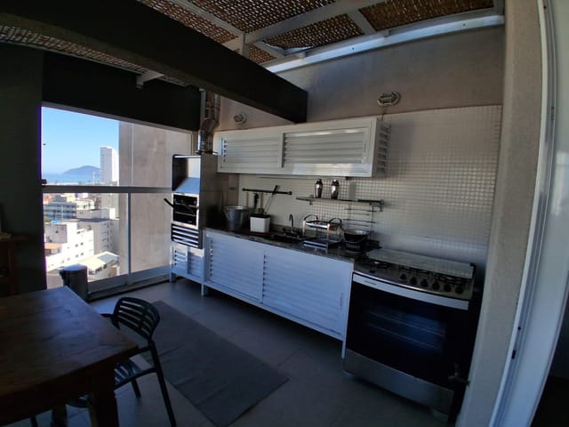 Cobertura / Penthouse 3 quartos e 4 banheiros, à venda ou para alugar, no bairro Enseada em Guarujá