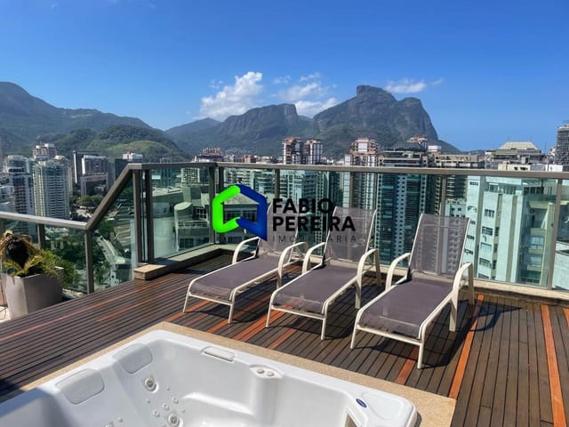 Cobertura / Penthouse com 330m² 4 quartos e 4 banheiros, à venda, no bairro Barra da Tijuca em Rio de Janeiro