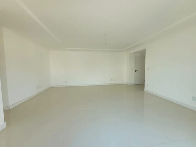 Cobertura / Penthouse com 256m² 3 quartos e 4 banheiros, à venda, no bairro Vila Valqueire em Rio de Janeiro