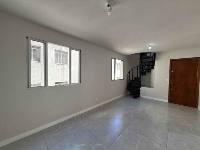Cobertura / Penthouse com 150m² 3 quartos e 3 banheiros, à venda, no bairro Caiçara-Adelaide em Belo Horizonte