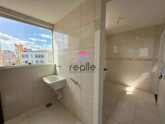 Cobertura / Penthouse com 150m² 3 quartos e 3 banheiros, à venda, no bairro Caiçara-Adelaide em Belo Horizonte