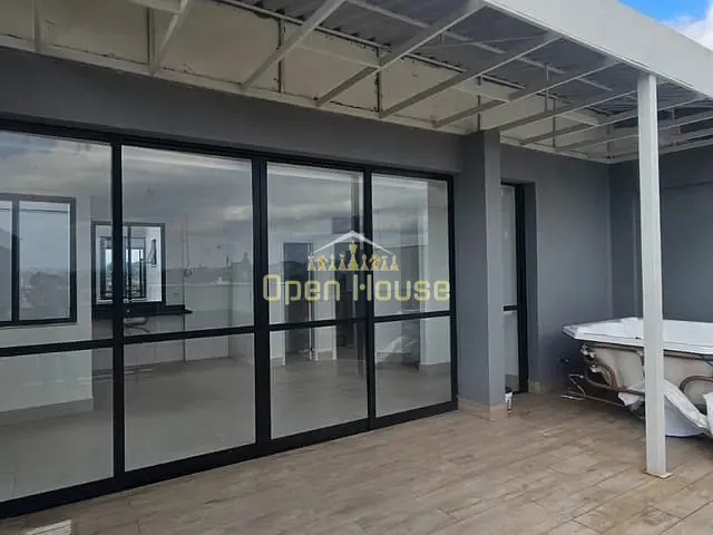 Cobertura / Penthouse com 136m² 4 quartos e 4 banheiros, para alugar, no bairro Niterói em Volta Redonda