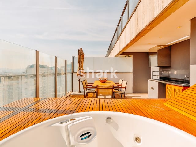 Cobertura / Penthouse com 168m² 2 quartos e 4 banheiros, à venda, no bairro Vila Nova Conceição em São Paulo