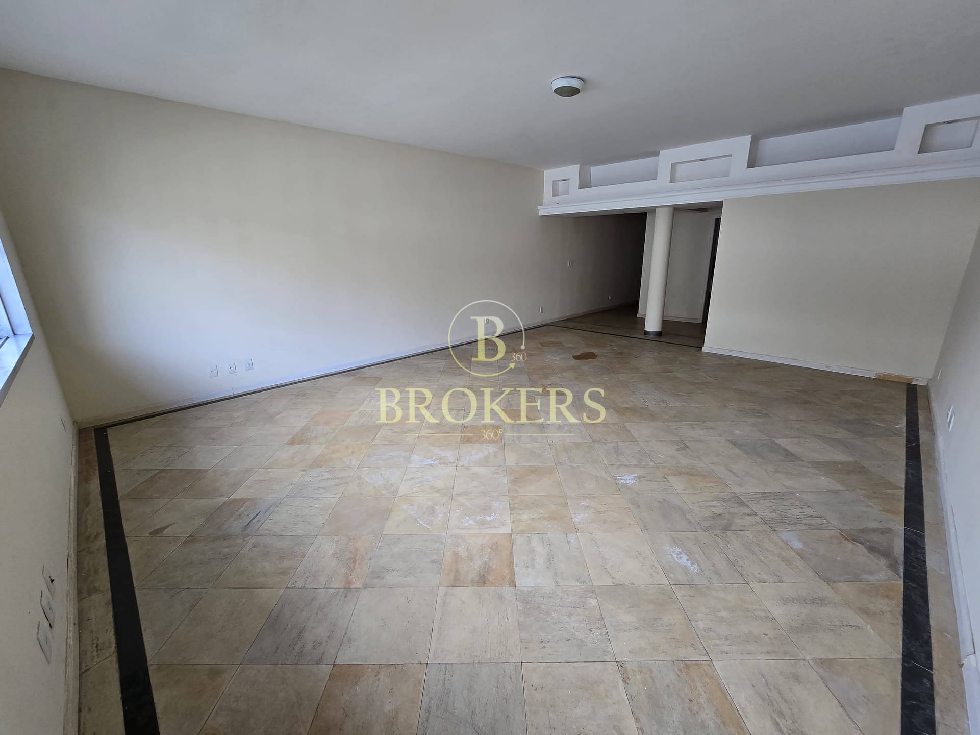 Cobertura / Penthouse à venda, Ipanema, área externa com piscina, salão, 3 quartos sendo 2 suítes, 1 banheiro social, 1 lavabo - 2 vagas escritura  - 223 m².