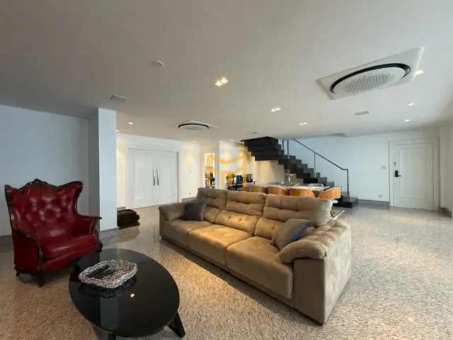 Cobertura / Penthouse 4 quartos e 7 banheiros, à venda, no bairro Umarizal em Belém
