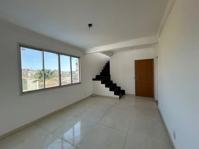 Cobertura / Penthouse 3 quartos e 3 banheiros, à venda, no bairro Cabral em Contagem