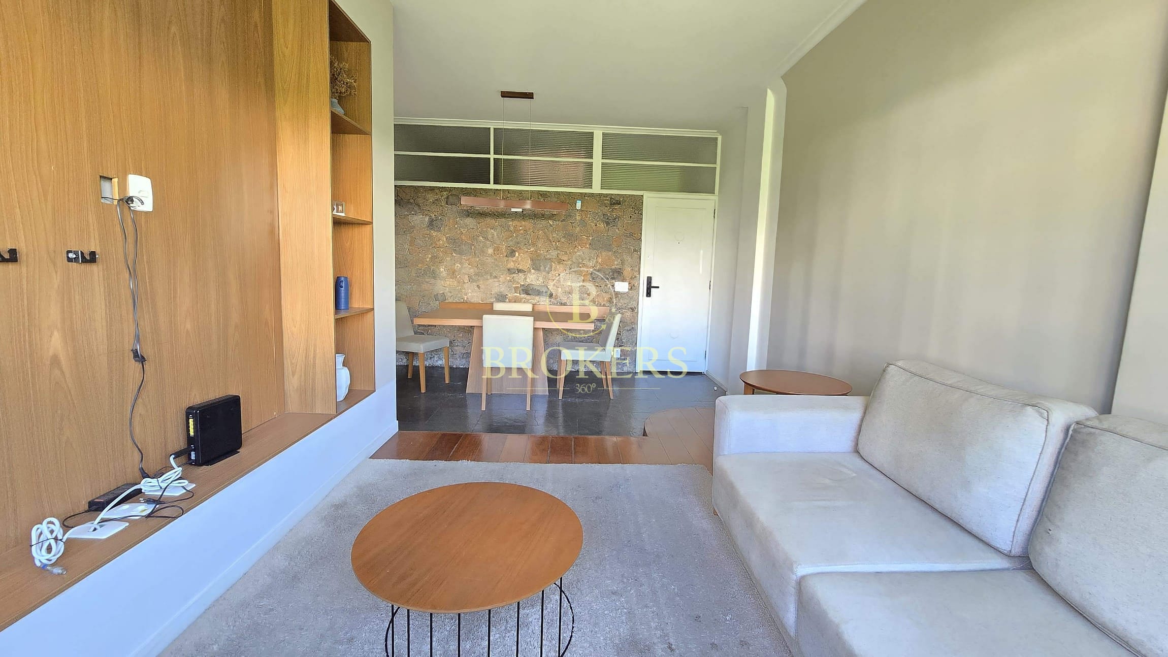 Cobertura à venda, Ipanema, Rio de Janeiro! Próximo à praia, entre posto 9 e 10.