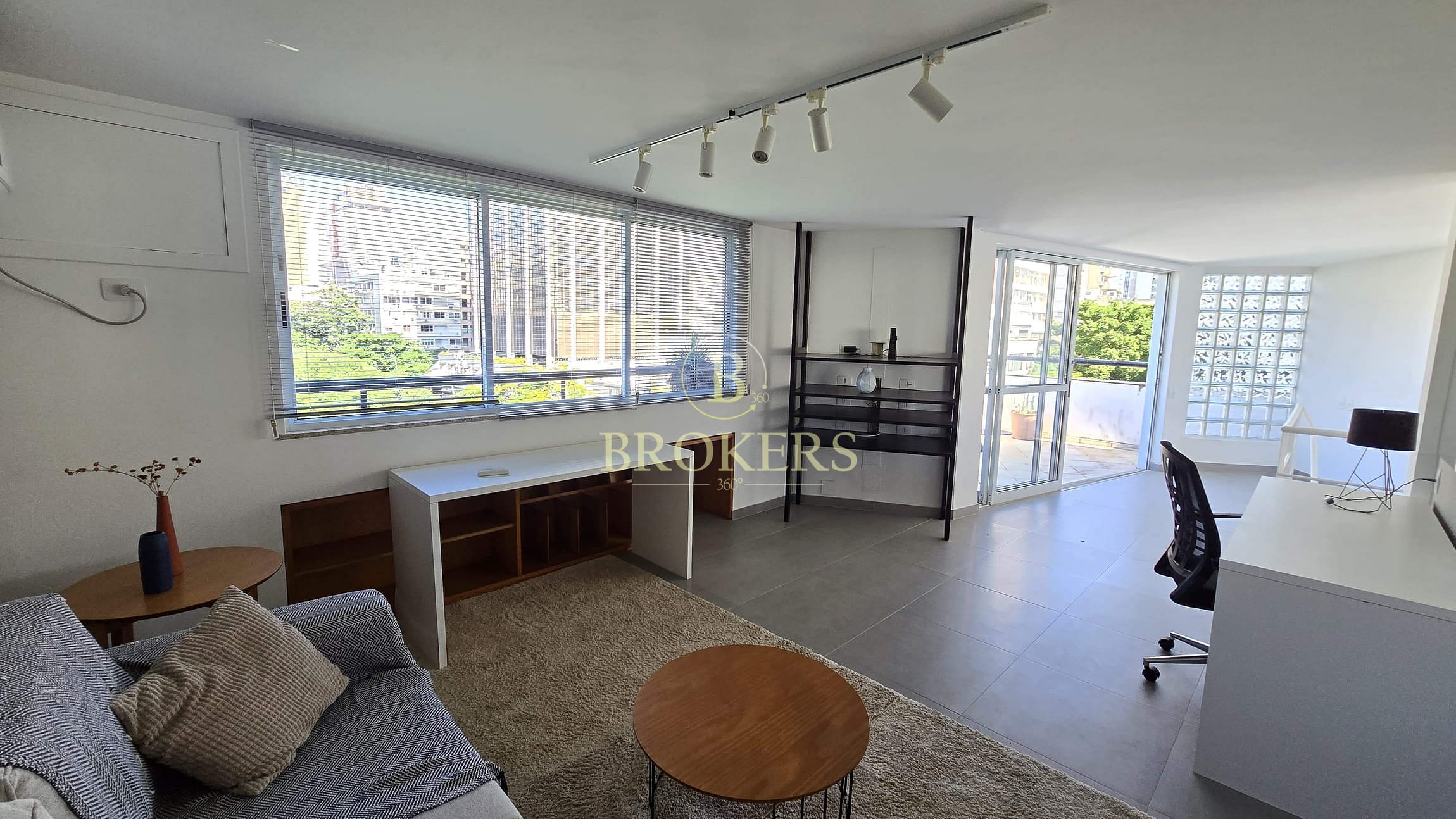 Cobertura à venda, Ipanema, Rio de Janeiro! Próximo à praia, entre posto 9 e 10.