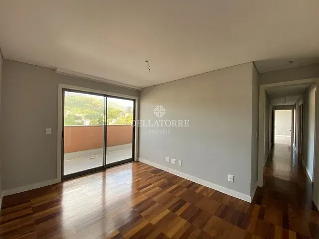 Cobertura / Penthouse com 207m² 3 quartos e 3 banheiros, à venda, no bairro Agriões em Teresópolis