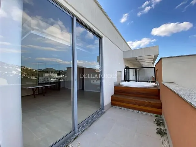 Cobertura / Penthouse com 207m² 3 quartos e 3 banheiros, à venda, no bairro Agriões em Teresópolis