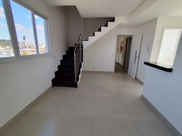 Cobertura / Penthouse 3 quartos e 2 banheiros, à venda, no bairro Padre Eustáquio em Belo Horizonte