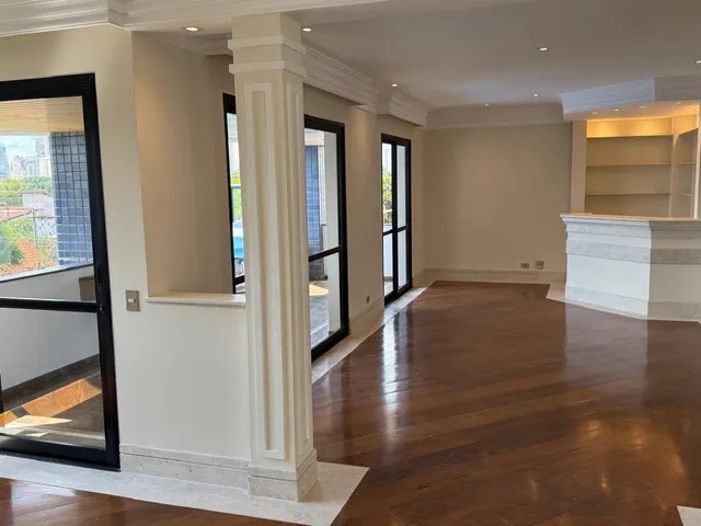 Cobertura / Penthouse com 216m² 4 quartos e 4 banheiros, à venda ou para alugar, no bairro Cidade Monções em São Paulo