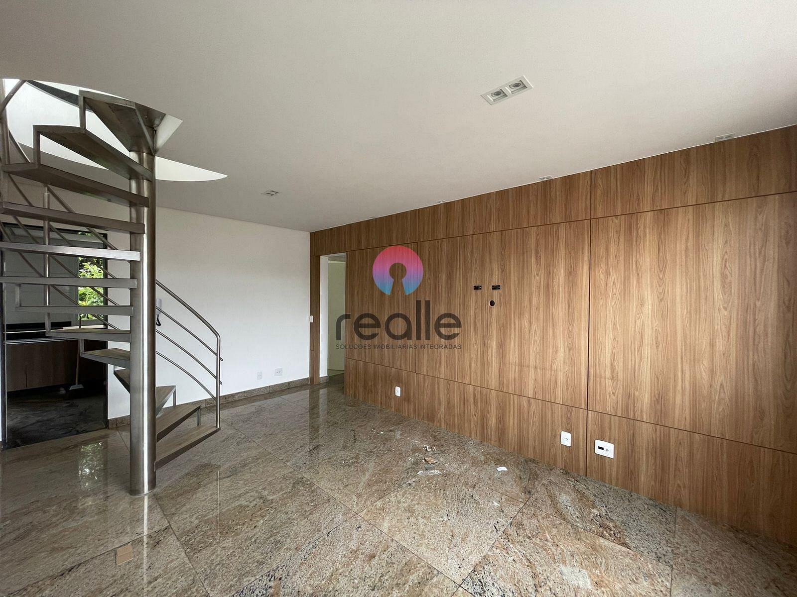 Cobertura, 3 quartos, 158 m² - Foto 2