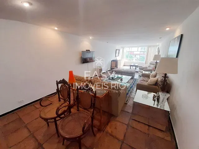 Cobertura / Penthouse com 315m² 4 quartos e 4 banheiros, à venda ou para alugar, no bairro Leblon em Rio de Janeiro
