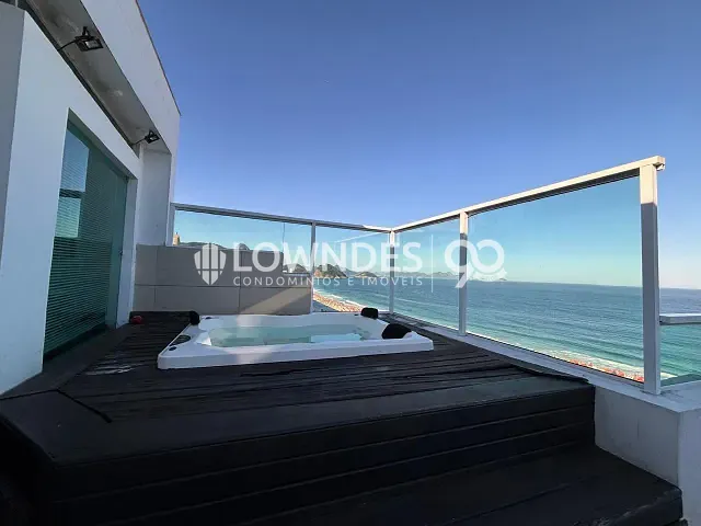 Cobertura / Penthouse 2 quartos e 4 banheiros, para alugar, no bairro Copacabana em Rio de Janeiro